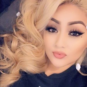 Meet your Posher, Leigh